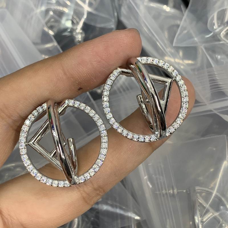 Fendi earring 12lyr58